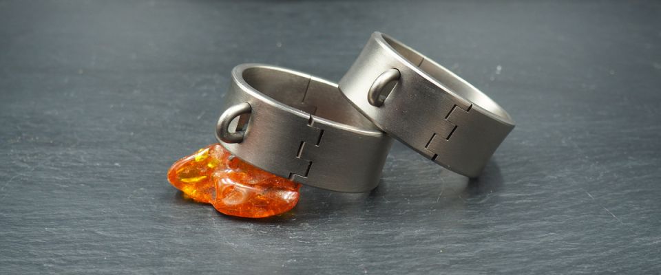 Hephaistos Armfessel