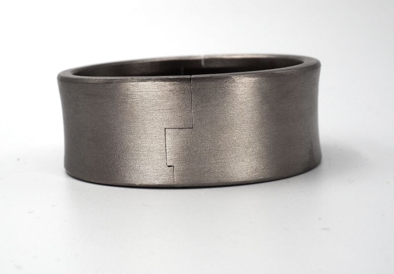 Hephaistos Titan Armreif