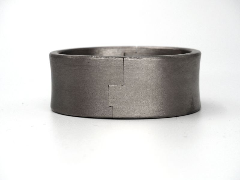 Hephaistos Titan Armreif