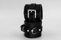 Handcuff basic black